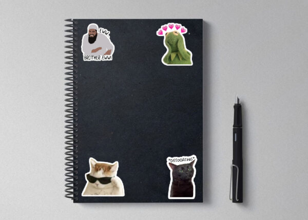 Notebook mockup(ew+frog+disscus+Girl)
